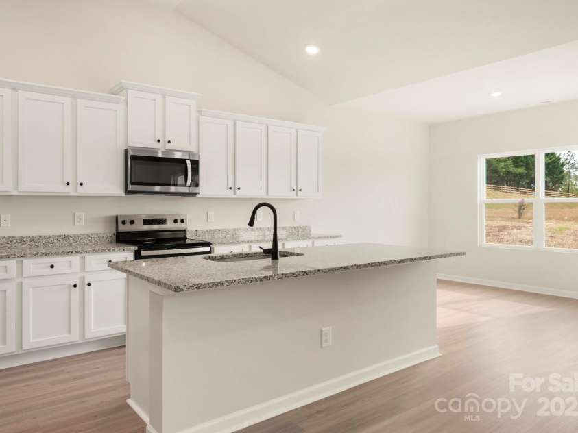 5622 Skinny Drive, Charlotte, NC 28215.  MLS# CAR4238461, YatesRealty ID 2715. 