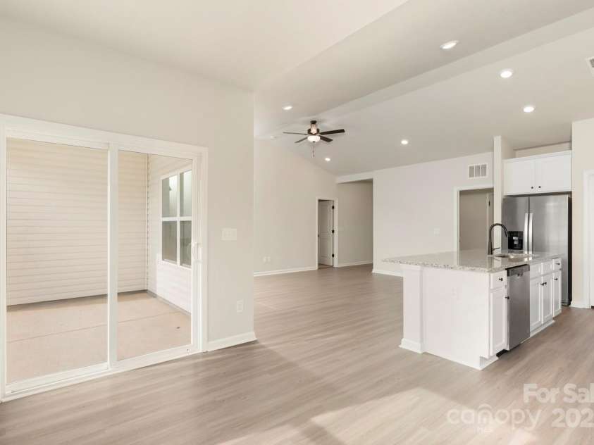 5622 Skinny Drive, Charlotte, NC 28215.  MLS# CAR4238461, YatesRealty ID 2715. 