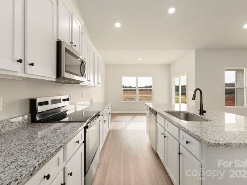 5622 Skinny Drive, Charlotte, NC 28215.  MLS# CAR4238461, YatesRealty ID 2715. 