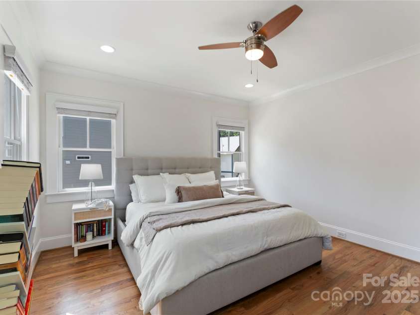 2005 Roslyn Avenue, Charlotte, NC 28208.  MLS# CAR4278159, YatesRealty ID 27150. 