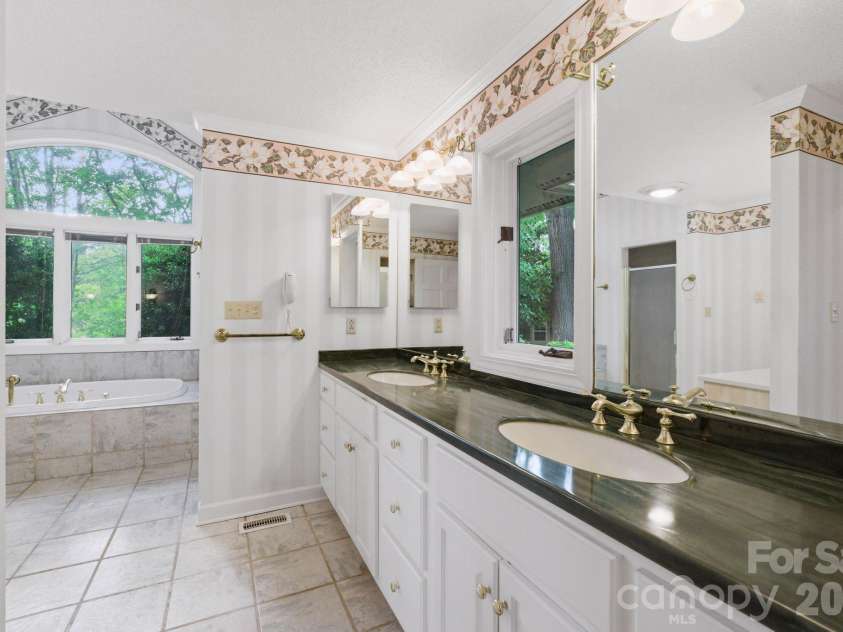 3725 Kingfisher Lane, Terrell, NC 28682.  MLS# CAR4375758, YatesRealty ID 27150. 