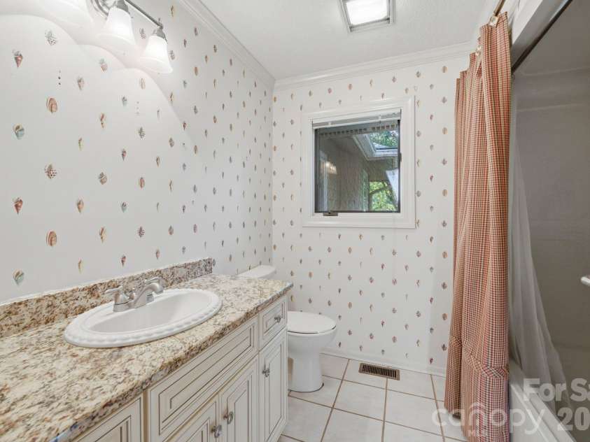 3725 Kingfisher Lane, Terrell, NC 28682.  MLS# CAR4375758, YatesRealty ID 27150. Hall bathroom