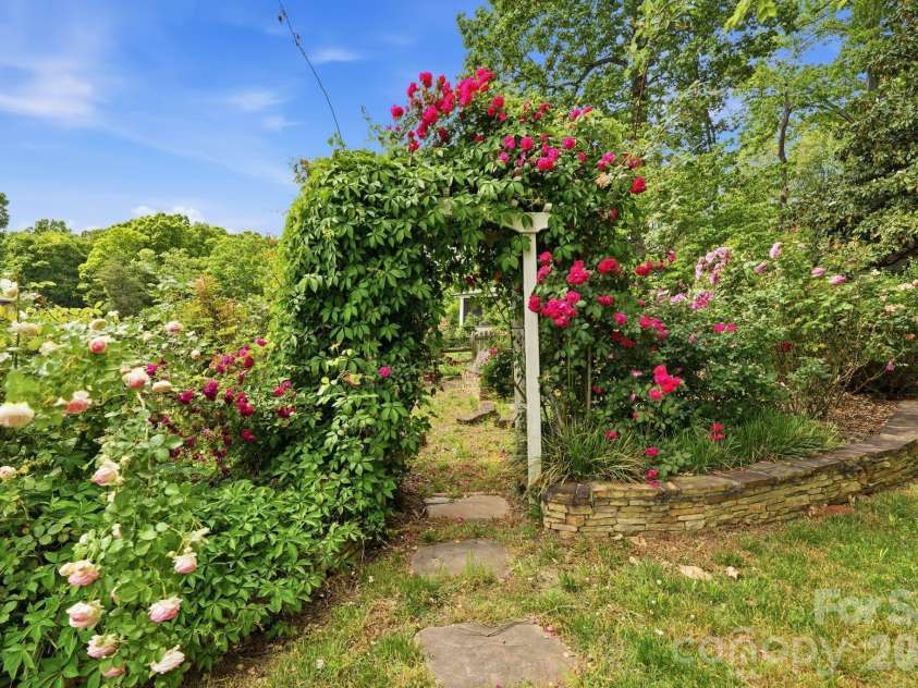 3725 Kingfisher Lane, Terrell, NC 28682.  MLS# CAR4375758, YatesRealty ID 27150. Rose Garden