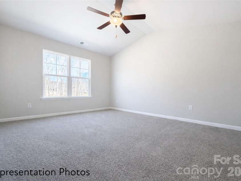 3118 Aberleaf Lane, Charlotte, NC 28227.  MLS# CAR4386037, YatesRealty ID 27151. 