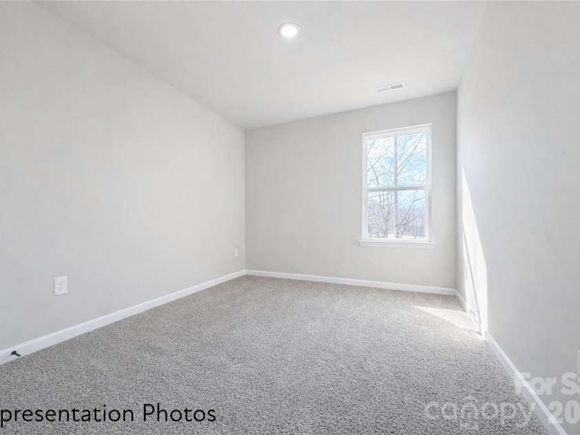 3118 Aberleaf Lane, Charlotte, NC 28227.  MLS# CAR4386037, YatesRealty ID 27151. 