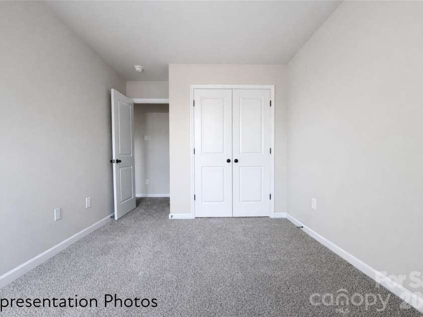 3118 Aberleaf Lane, Charlotte, NC 28227.  MLS# CAR4386037, YatesRealty ID 27151. 