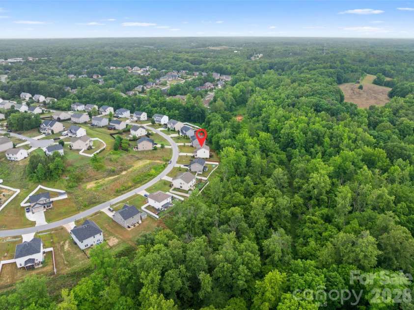 497 Mahogany Drive, Thomasville, NC 27360.  MLS# CAR4388414, YatesRealty ID 27152. 