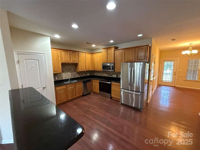 5687 Stafford Road, Charlotte, NC 28215.  MLS# CAR4283159, YatesRealty ID 27152. 