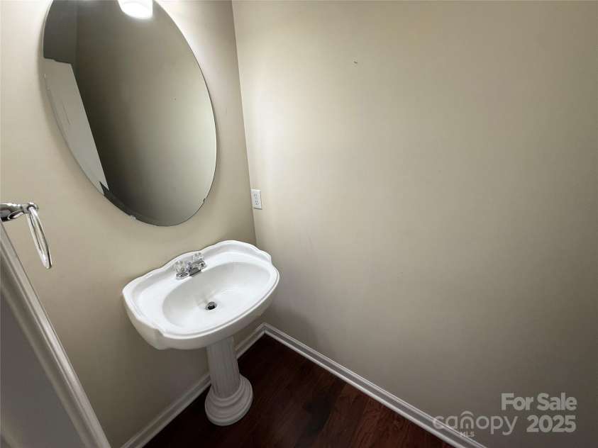 5687 Stafford Road, Charlotte, NC 28215.  MLS# CAR4283159, YatesRealty ID 27152. 