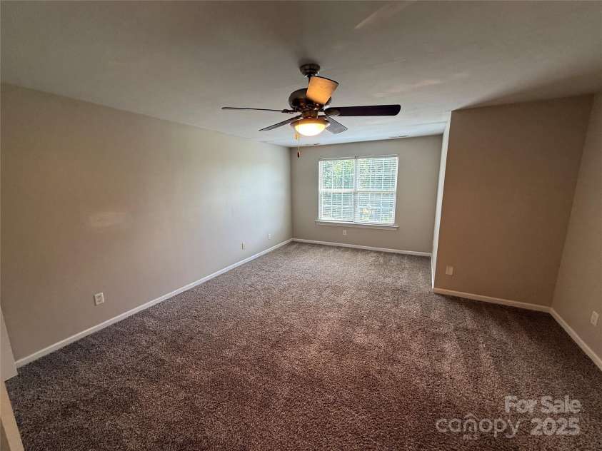 5687 Stafford Road, Charlotte, NC 28215.  MLS# CAR4283159, YatesRealty ID 27152. 
