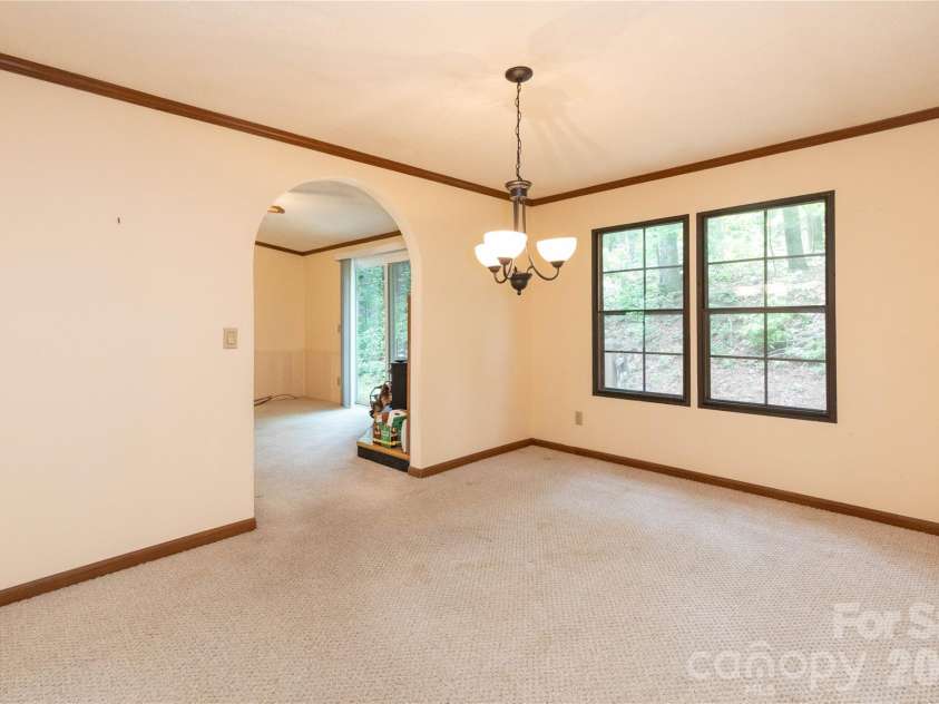 1010 Sharon Ridge Road, Fairview, NC 28730.  MLS# CAR4379788, YatesRealty ID 27153. Dining Room