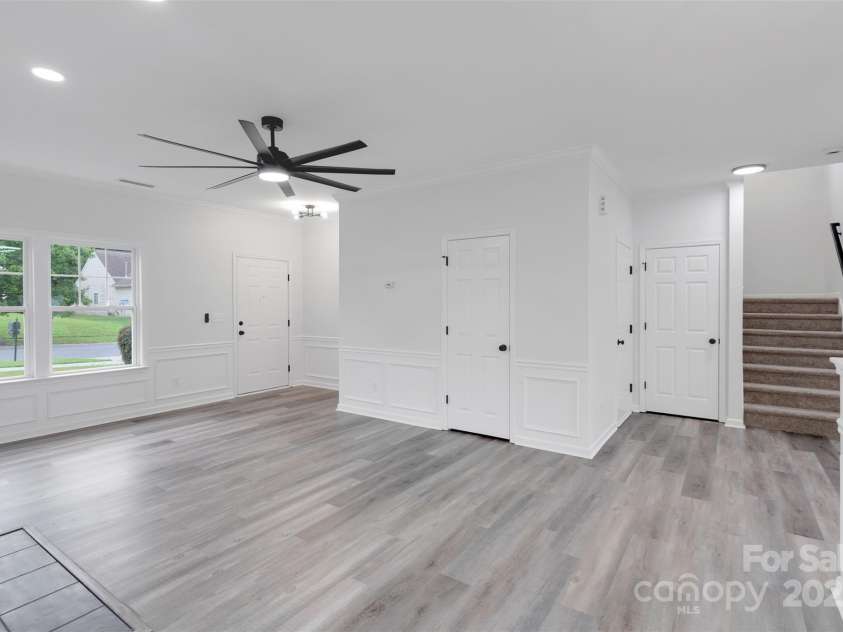 11235 Breezehill Lane, Charlotte, NC 28262.  MLS# CAR4279387, YatesRealty ID 27153. 