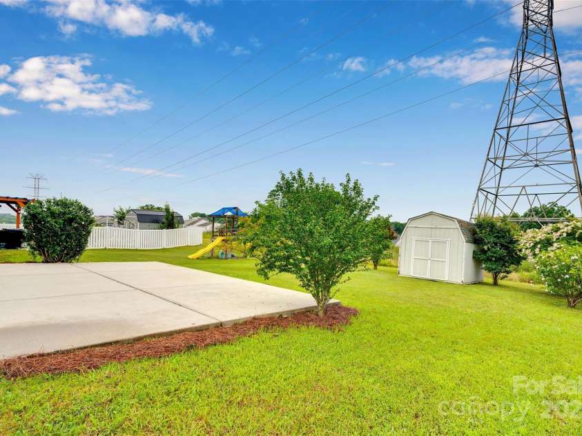 11235 Breezehill Lane, Charlotte, NC 28262.  MLS# CAR4279387, YatesRealty ID 27153. 