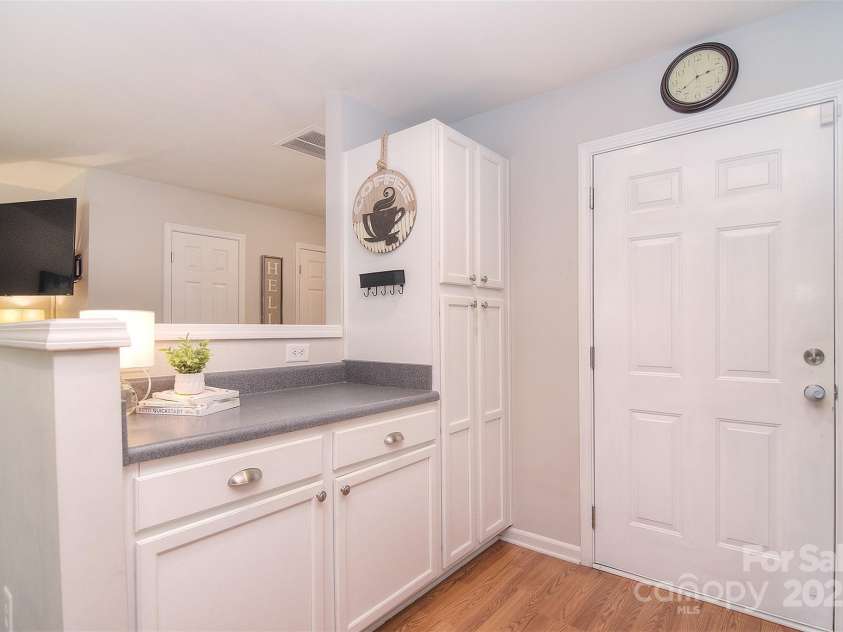 2620 Brackley Place, Concord, NC 28027.  MLS# CAR4279905, YatesRealty ID 27154. Kitchen