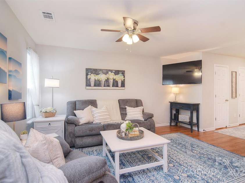 2620 Brackley Place, Concord, NC 28027.  MLS# CAR4279905, YatesRealty ID 27154. Living