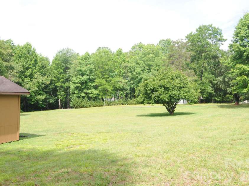 4227 KENT Street, Maiden, NC 28650.  MLS# CAR4385905, YatesRealty ID 27154. 