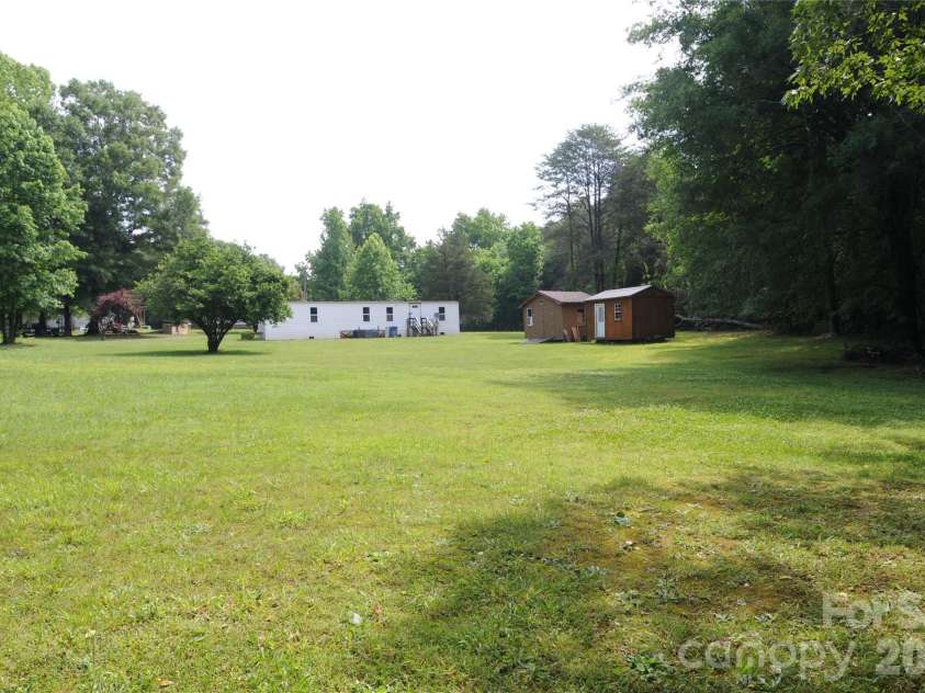 4227 KENT Street, Maiden, NC 28650.  MLS# CAR4385905, YatesRealty ID 27154. 