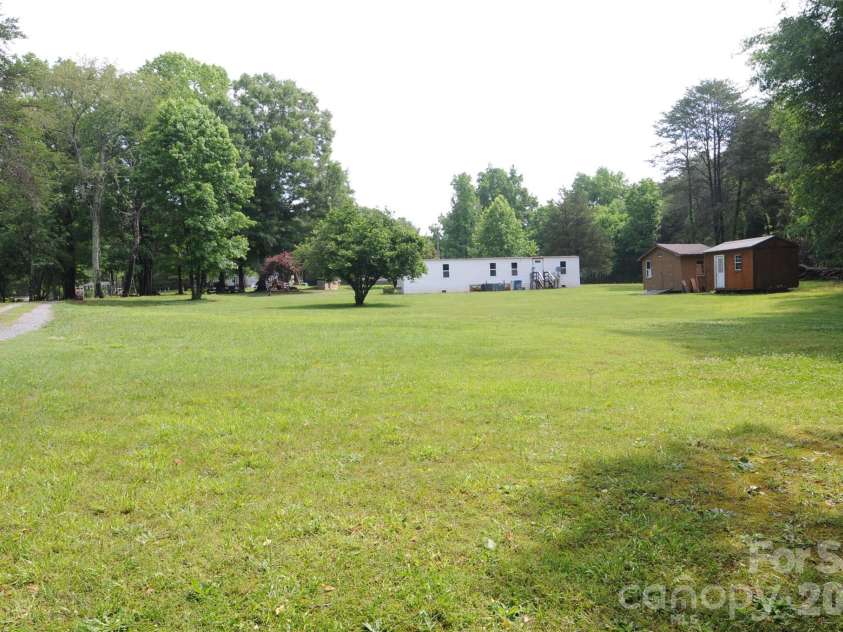 4227 KENT Street, Maiden, NC 28650.  MLS# CAR4385905, YatesRealty ID 27154. 
