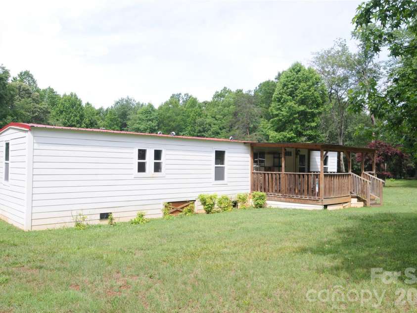 4227 KENT Street, Maiden, NC 28650.  MLS# CAR4385905, YatesRealty ID 27154. 