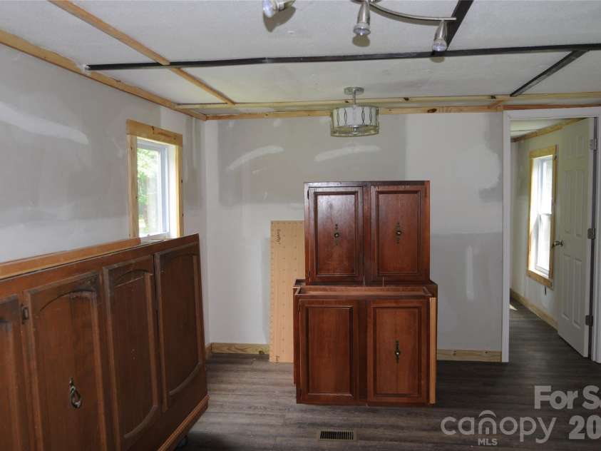 4227 KENT Street, Maiden, NC 28650.  MLS# CAR4385905, YatesRealty ID 27154. 