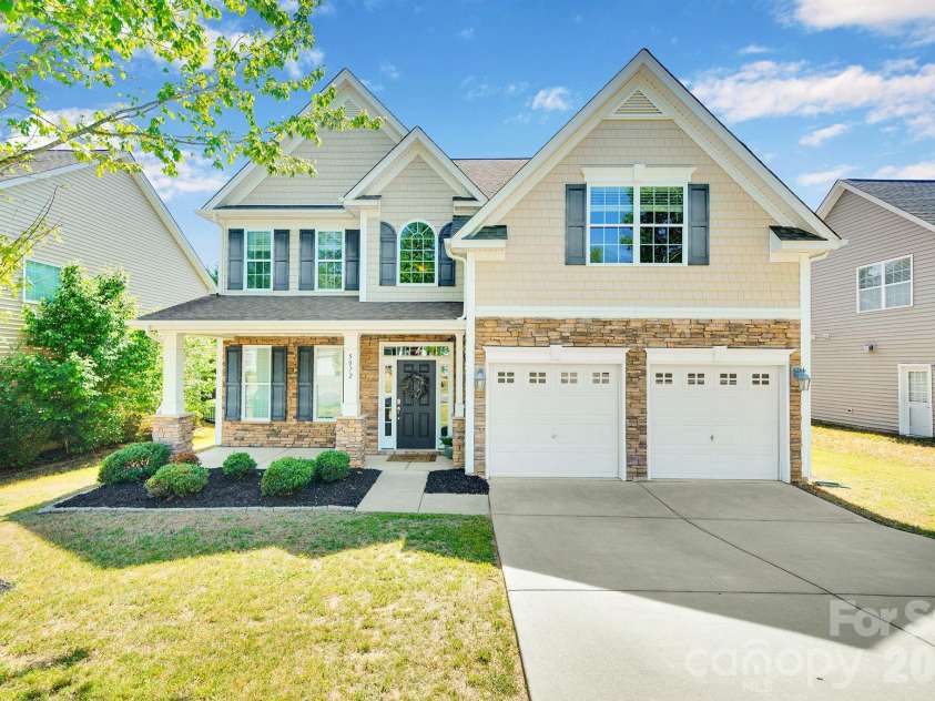 5072 Gladiola Way, Tega Cay, SC 29708.  MLS# CAR4370676, YatesRealty ID 27155. 