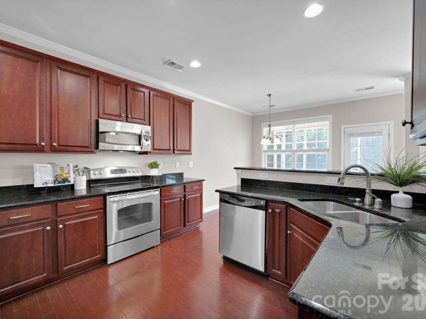 5072 Gladiola Way, Tega Cay, SC 29708.  MLS# CAR4370676, YatesRealty ID 27155. 