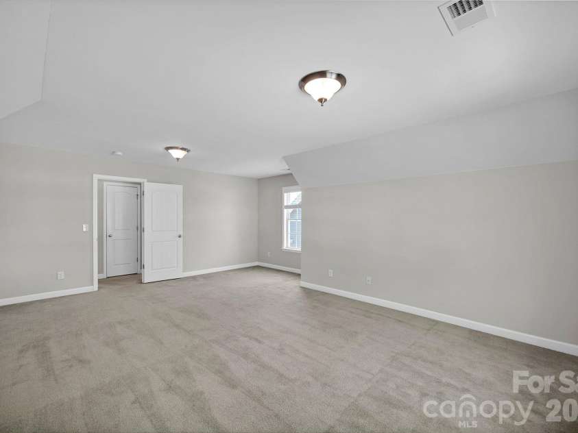 5072 Gladiola Way, Tega Cay, SC 29708.  MLS# CAR4370676, YatesRealty ID 27155. 