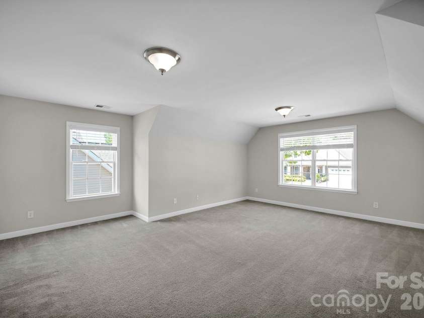 5072 Gladiola Way, Tega Cay, SC 29708.  MLS# CAR4370676, YatesRealty ID 27155. Large BR/Bonus