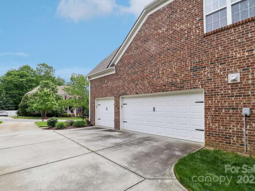 9034 Kensington Forest Drive, Harrisburg, NC 28075.  MLS# CAR4304648, YatesRealty ID 27155. 