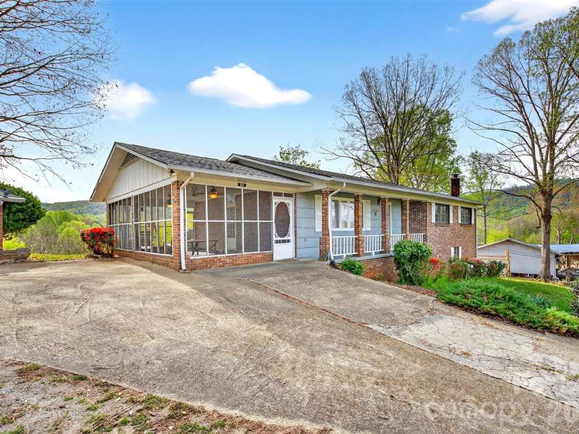 82 Landis Road, Marion, NC 28752.  MLS# CAR4366770, YatesRealty ID 27156. 