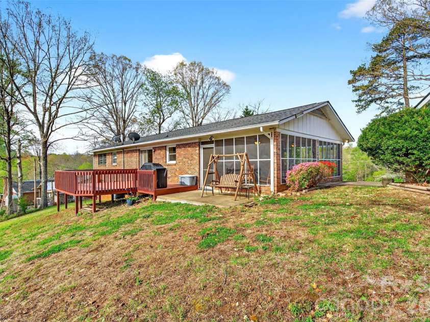 82 Landis Road, Marion, NC 28752.  MLS# CAR4366770, YatesRealty ID 27156. 
