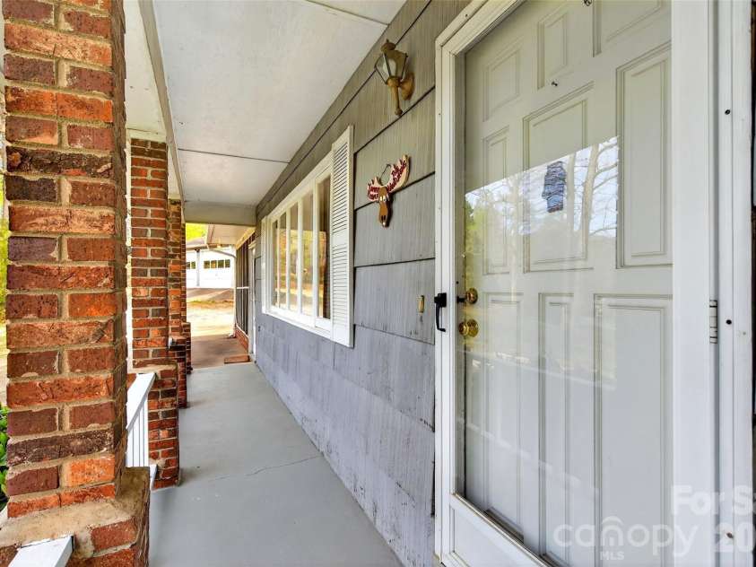 82 Landis Road, Marion, NC 28752.  MLS# CAR4366770, YatesRealty ID 27156. 
