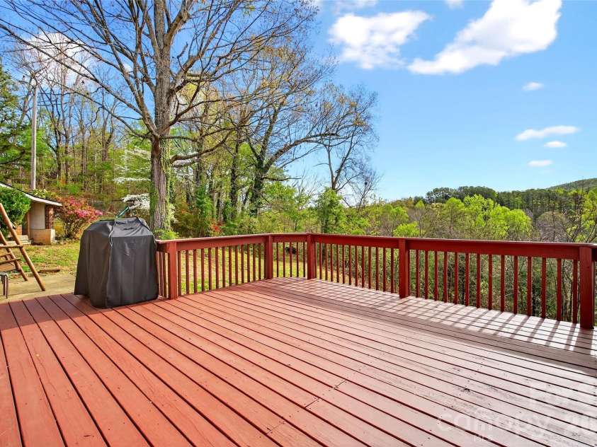 82 Landis Road, Marion, NC 28752.  MLS# CAR4366770, YatesRealty ID 27156. 