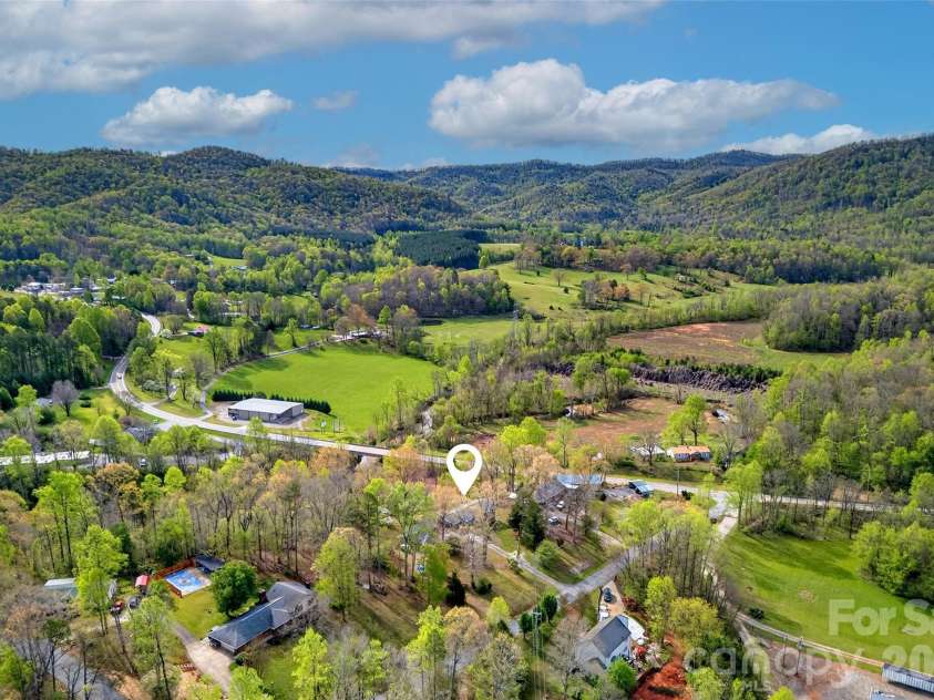 82 Landis Road, Marion, NC 28752.  MLS# CAR4366770, YatesRealty ID 27156. 