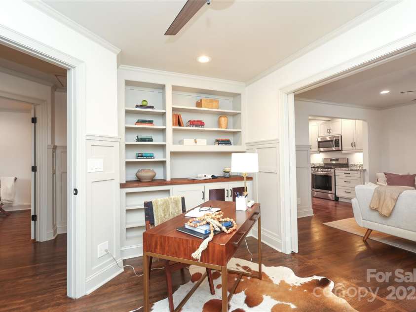 4023 Abbeydale Drive, Charlotte, NC 28205.  MLS# CAR4277087, YatesRealty ID 27157. 