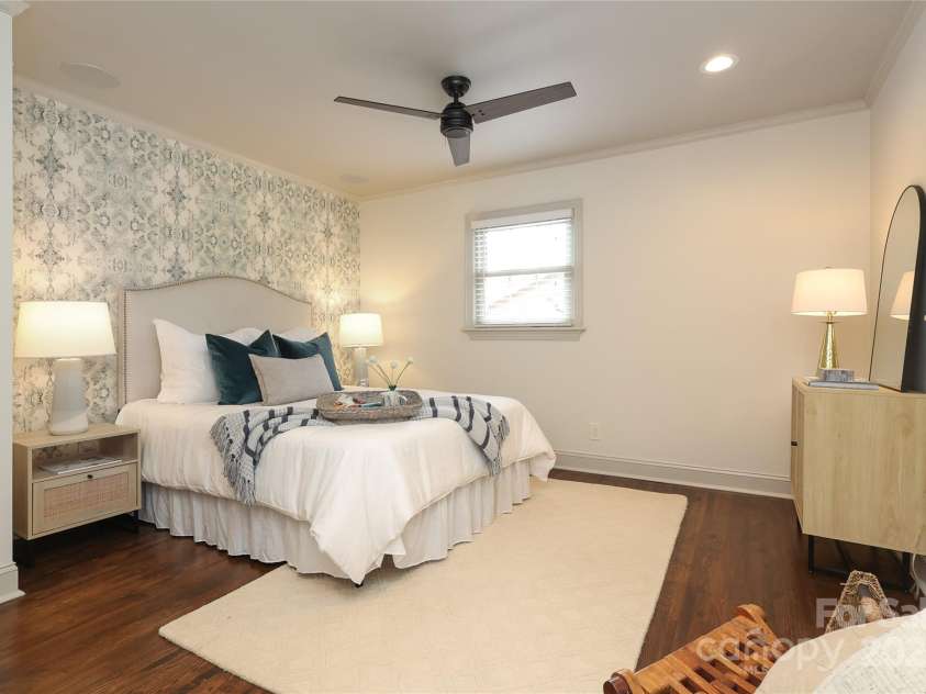 4023 Abbeydale Drive, Charlotte, NC 28205.  MLS# CAR4277087, YatesRealty ID 27157. 