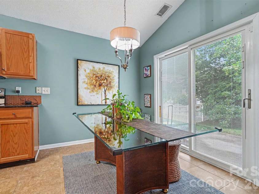 6909 Karnak Court, Charlotte, NC 28216.  MLS# CAR4380716, YatesRealty ID 27157. 