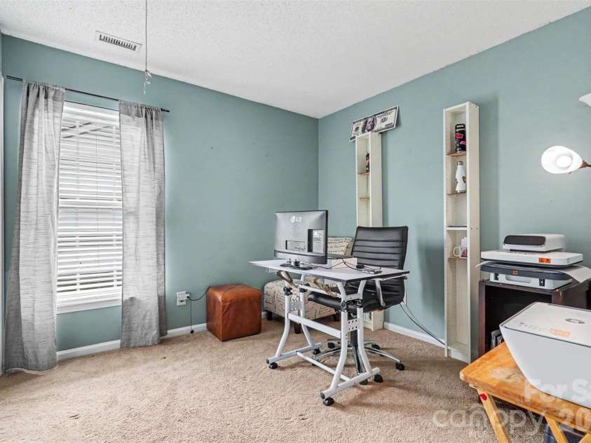 6909 Karnak Court, Charlotte, NC 28216.  MLS# CAR4380716, YatesRealty ID 27157. 