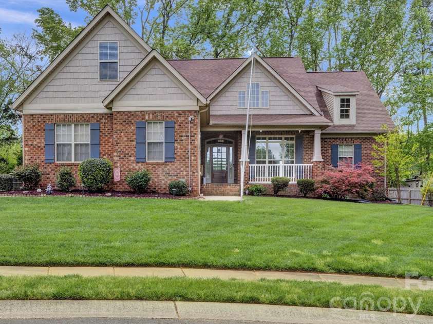 2005 Brookhollow Court, Indian Trail, NC 28079.  MLS# CAR4367033, YatesRealty ID 27158. 