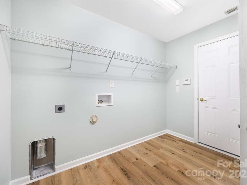 870 Platinum Drive, Fort Mill, SC 29708.  MLS# CAR4272667, YatesRealty ID 27159. 