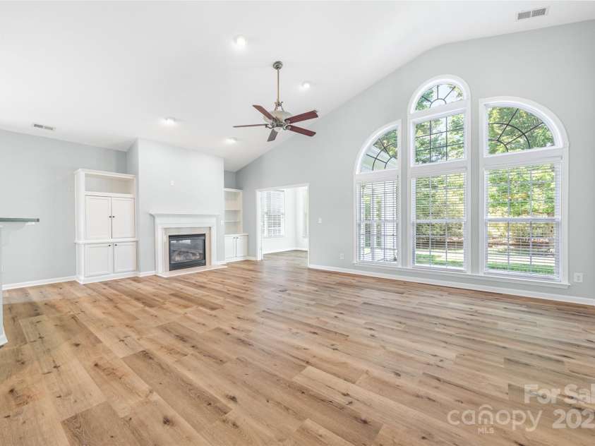 870 Platinum Drive, Fort Mill, SC 29708.  MLS# CAR4272667, YatesRealty ID 27159. 