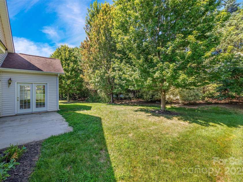870 Platinum Drive, Fort Mill, SC 29708.  MLS# CAR4272667, YatesRealty ID 27159. 