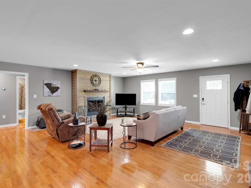 1348 Bryson Creek Drive, McConnells, SC 29726.  MLS# CAR4338042, YatesRealty ID 2716. 