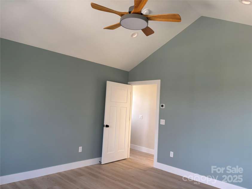 58 Hi Alta Avenue, Asheville, NC 28806.  MLS# CAR4238503, YatesRealty ID 2716. 