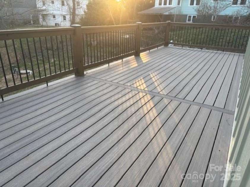 58 Hi Alta Avenue, Asheville, NC 28806.  MLS# CAR4238503, YatesRealty ID 2716. 