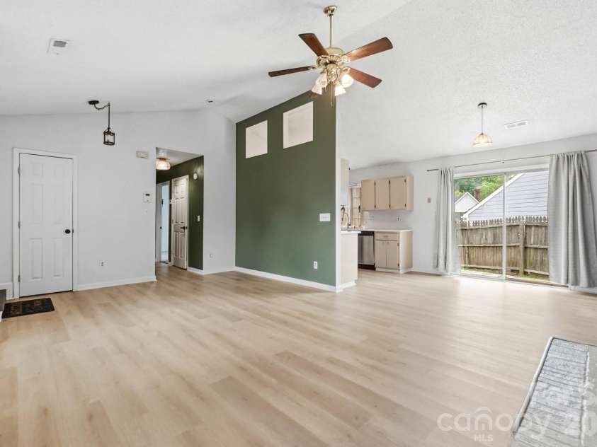 9046 Milton Morris Drive, Charlotte, NC 28227.  MLS# CAR4368531, YatesRealty ID 27160. 