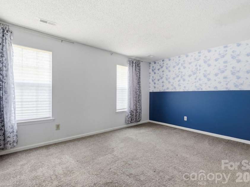 9046 Milton Morris Drive, Charlotte, NC 28227.  MLS# CAR4368531, YatesRealty ID 27160. 