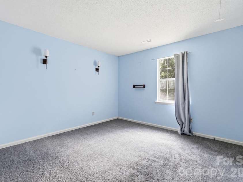 9046 Milton Morris Drive, Charlotte, NC 28227.  MLS# CAR4368531, YatesRealty ID 27160. 