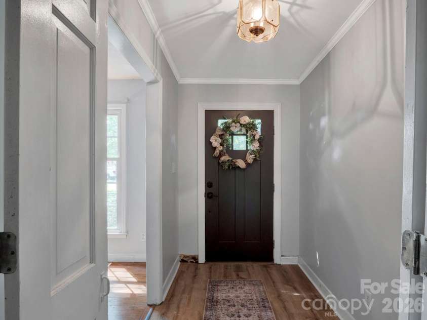 14132 Honeysuckle Ridge Drive, Matthews, NC 28105.  MLS# CAR4380946, YatesRealty ID 27161. 
