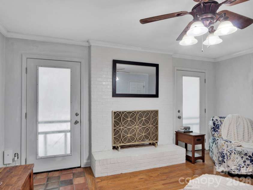 14132 Honeysuckle Ridge Drive, Matthews, NC 28105.  MLS# CAR4380946, YatesRealty ID 27161. 